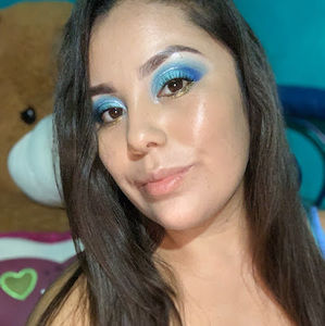 Meet your Posher, Lupita